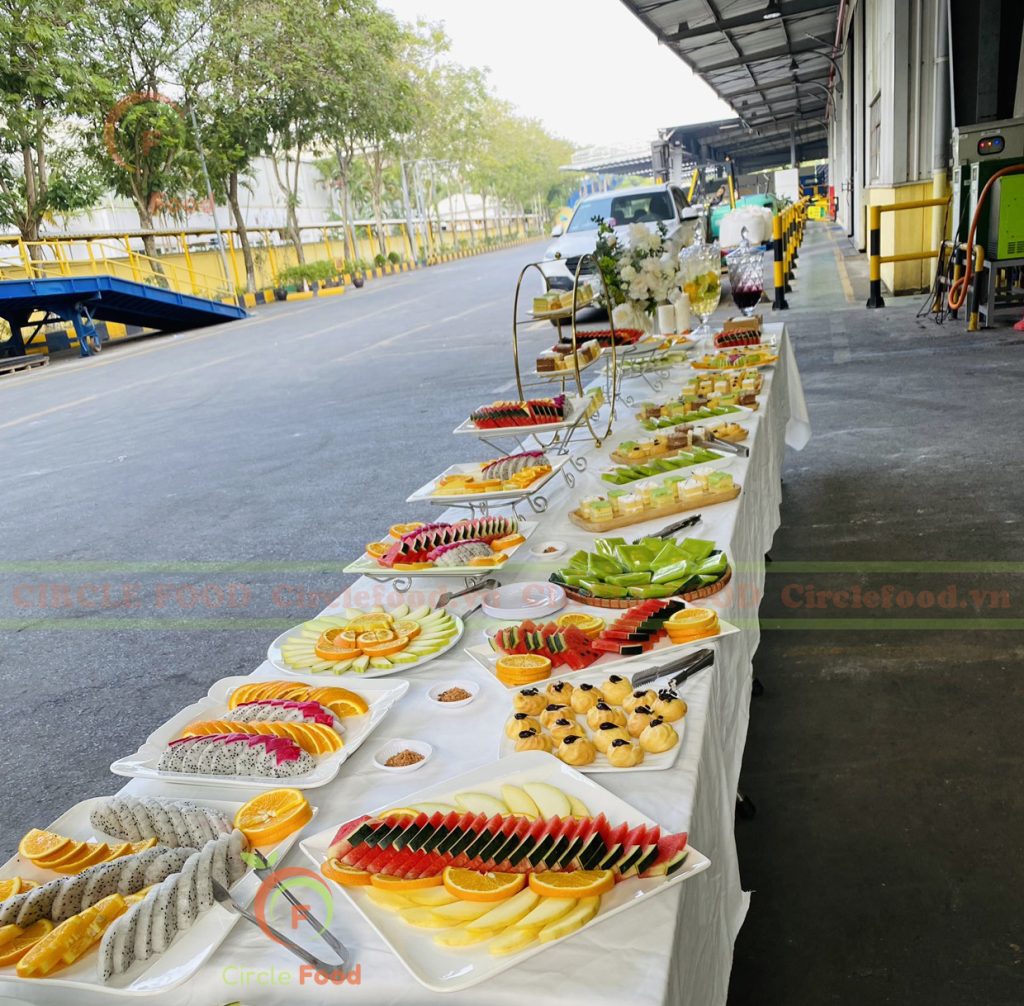 tiệc teabreak nhẹ ngoài trời