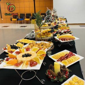 Tiệc teabreak Noel 2022 Giao lưu sinh viên khoa Du lịch Đại học Kinh tế quốc dân đỉnh