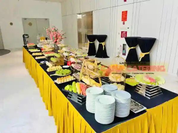 trang trí bàn tiệc teabreak