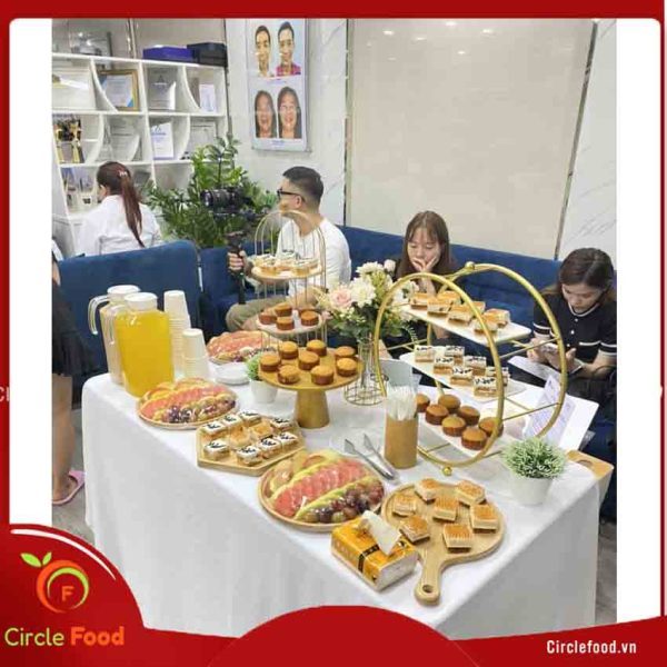 Tiệc teabreak mừng Quốc tế Phụ nữ 8/3 năm 2024 Nha khoa Paris Bà Triệu