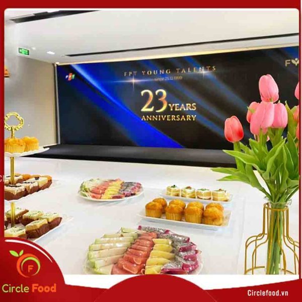 tiệc teabreak FPT kỉ niệm 23 năm FPT Youth Talent(FYT)