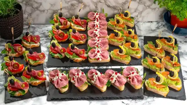 Cách làm canape thịt nguội hấp dẫn