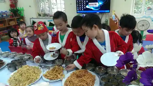 mẫu Kịch Bản Tổ Chức Buffet Giáng Sinh Cho Bé mầm non