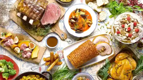Kịch bản & lời dẫn MC tiệc buffet Noel công ty 2025