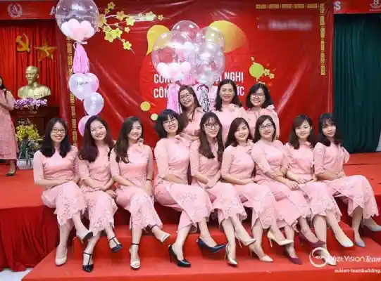 Kịch bản và lời dẫn chương trình tổ chức tiệc khai xuân công ty
