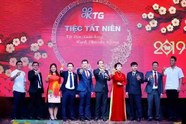 bài phát biểu của lãnh đạo công ty tiệc tất niên YEP