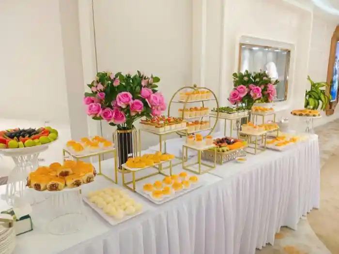 tiệc teabreak khai trương cửa hàng bán lẻ