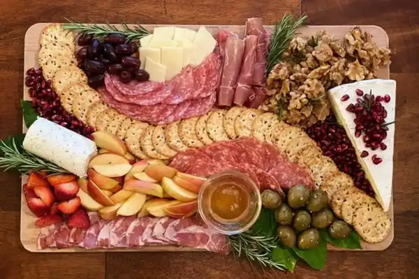 Tiệc Cold Cut là gì? Gồm những gì?