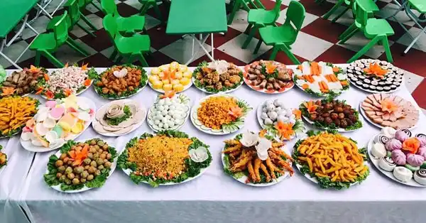 Dịch vụ đặt tiệc Buffet 8/3 trọn gói văn phòng - trường học tại Hà Nội
