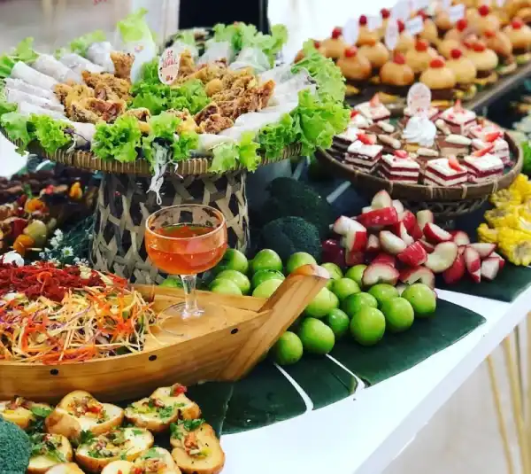 Dịch vụ đặt tiệc Buffet khai trương trọn gói tại Hà Nội năm 2026