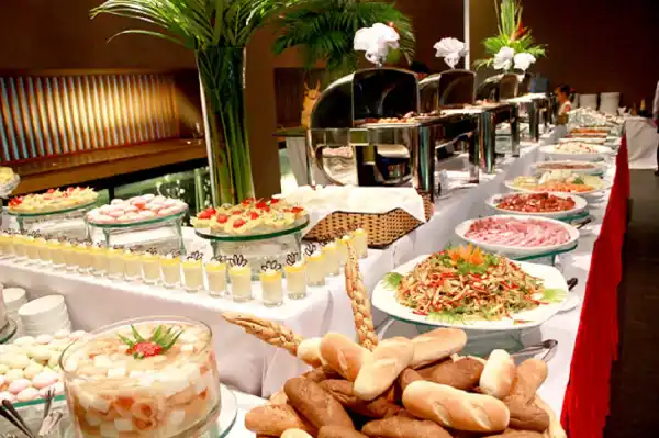 Dịch vụ đặt tiệc buffet cho văn phòng - công ty tại Hà Nội