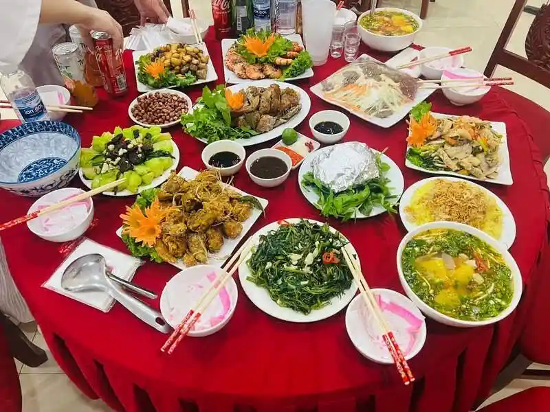 Kinh nghiệm & Cách chọn đơn vị nấu cỗ tại nhà uy tín Hà Nội