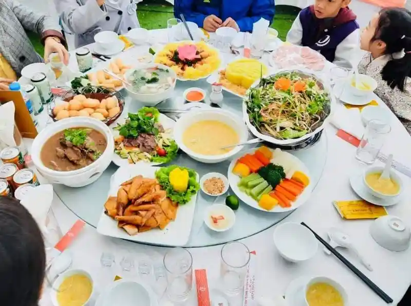 Dịch vụ đặt cỗ tại nhà quận Đống Đa cũ